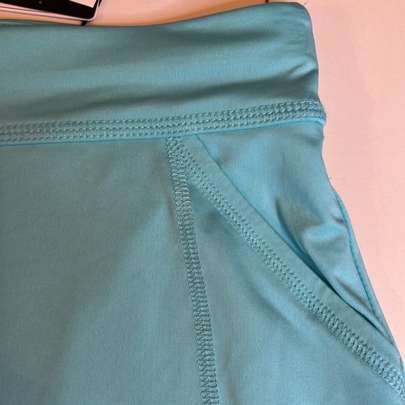 NWT Callaway Golf Skort. Aqua Blue. Size L. - Picture 2 of 4